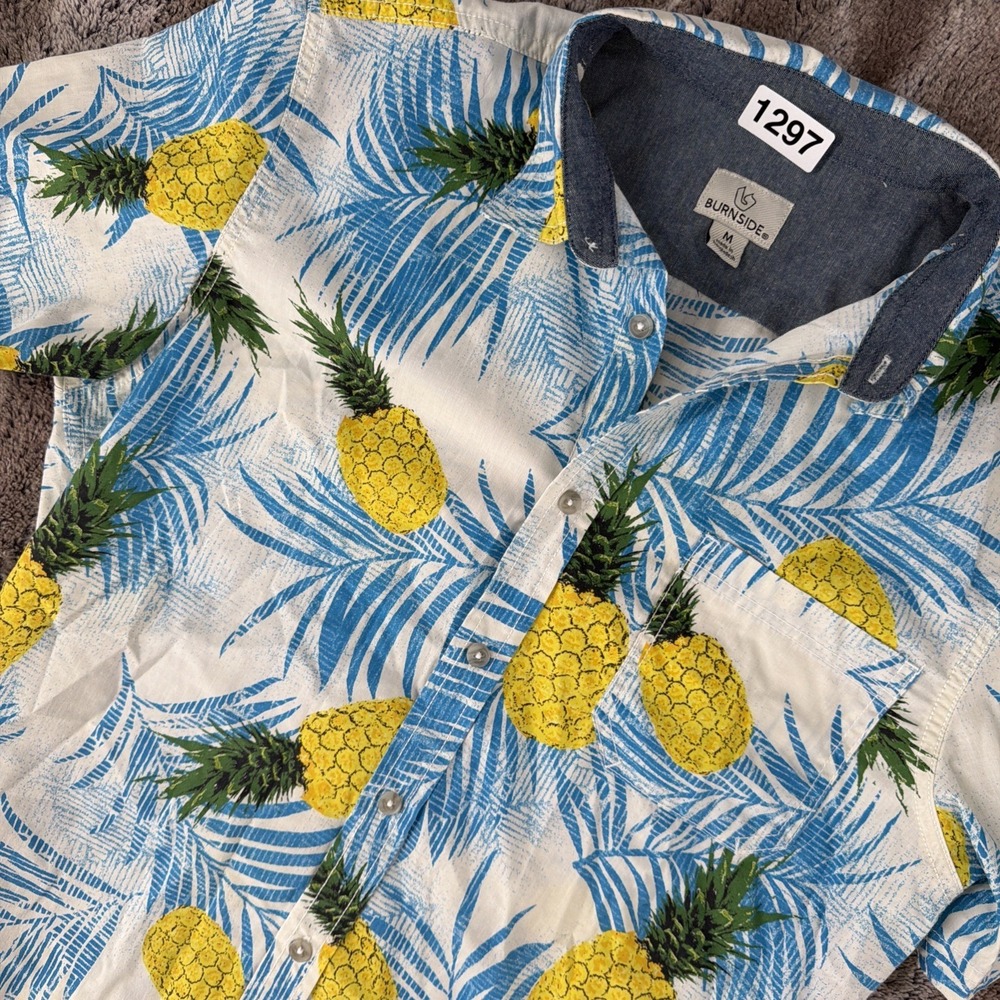 Burnside White Blue Hawaiian pineapple print short sleeved button down shirt Med